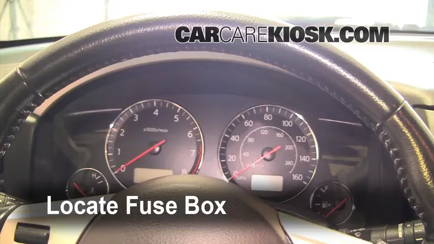 2004 Infiniti FX45 4.5L V8 Fuse (Interior)